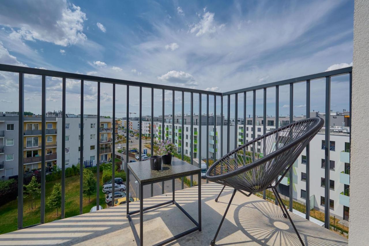 Exclusive Apartment With Balcony & Parking Wroclaw By Renters Prestige Luaran gambar