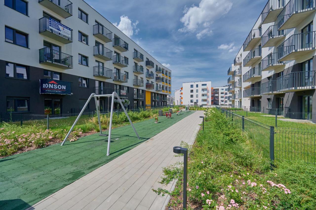 Exclusive Apartment With Balcony & Parking Wroclaw By Renters Prestige Luaran gambar